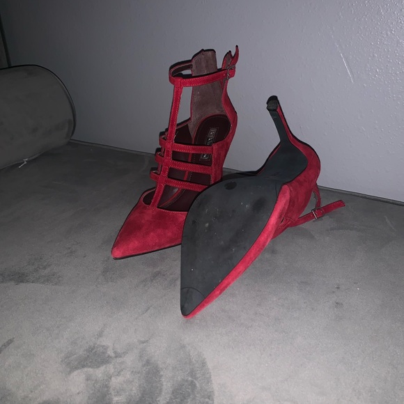 BCBGeneration Red Velvet Stiletto Heels 6.5 - Picture 3 of 3